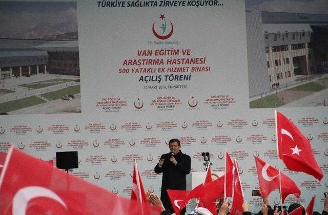 Başbakan Davutoğlu, Van’da Akıllı Hastane Açılışına Katıldı