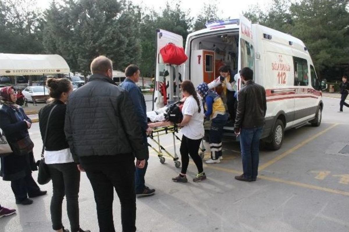 Selfie &Ccedil;ekerken 30 Metrelik Şelaleden D&uuml;ş&uuml;p Ağır Yaralandı