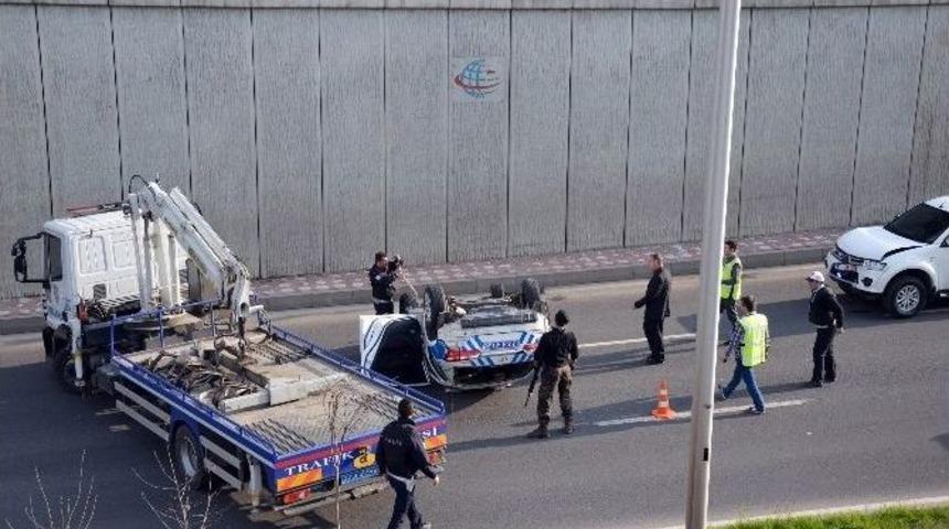 Diyarbakır&rsquo;da Zincirleme Trafik Kazası: 3 Polis Yaralandı