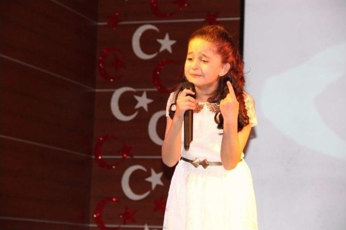 Yozgat &Ccedil;&ouml;z&uuml;m Koleji &Ouml;ğrencileri İstiklal Marşını G&uuml;zel Okumak İ&ccedil;in Yarıştı