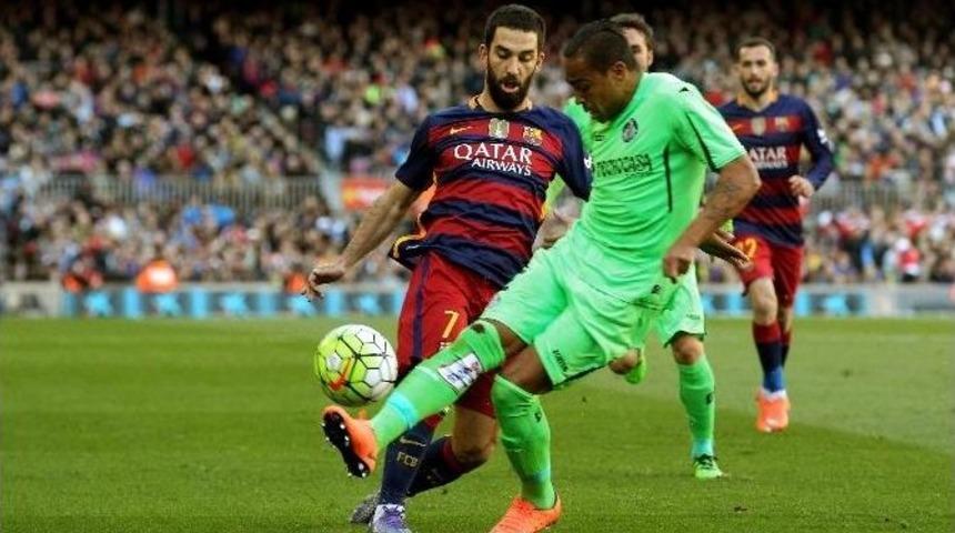 Arda Turan’dan Rövaşata