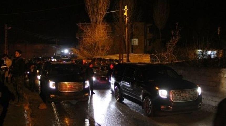 Başbakan Davutoğlu&rsquo;ndan, Şehit Ailelerine Ziyaret