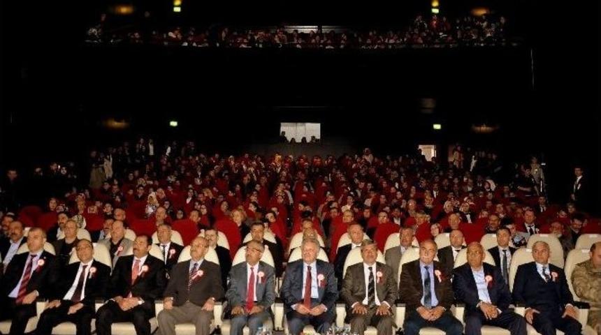 İstiklal Marşı&rsquo;nın Kabul&uuml;&rsquo;n&uuml;n Yıld&ouml;n&uuml;m&uuml; Ve Mehmet Akif Ersoy&rsquo;u Anma G&uuml;n&uuml; T&ouml;reni