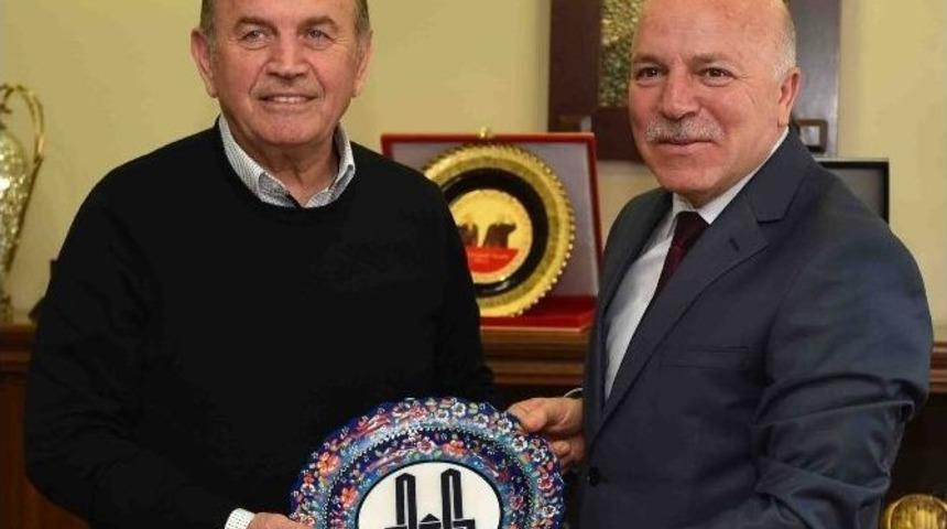 Başkan Topbaş&rsquo;tan Sekmen&rsquo;e &Ouml;vg&uuml;