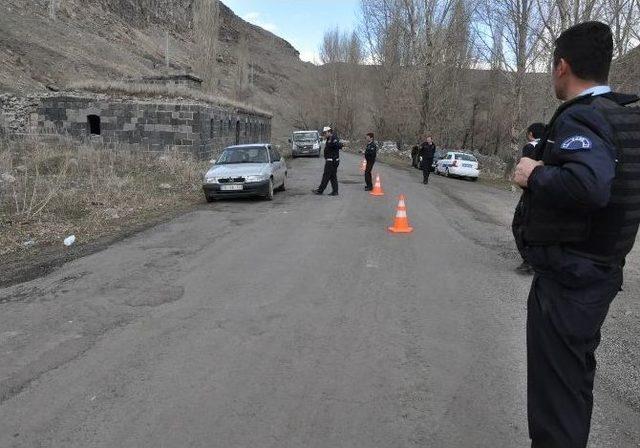 Kars&rsquo;ta G&uuml;venlik &Ouml;nlemleri Vatandaşları Memnun Ediyor 2