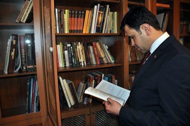 (&ouml;zel Haber) Engellilerin Sorunlarını Anlatmak İ&ccedil;in Kitap Yazdı 1