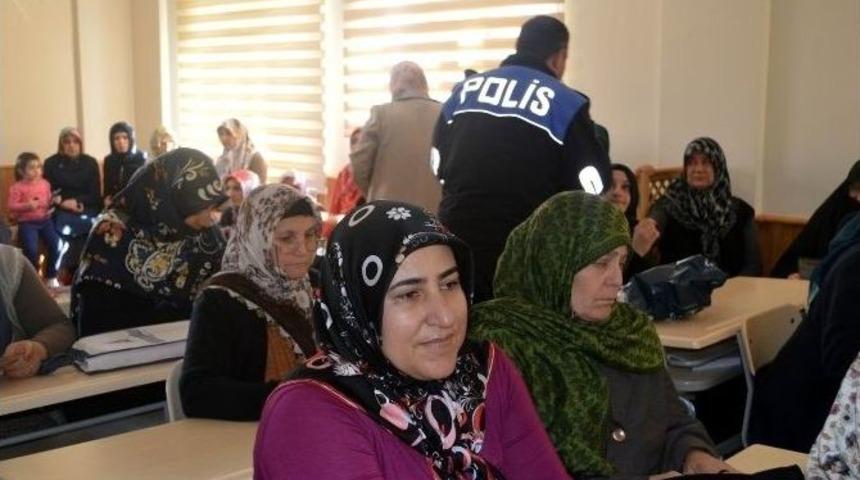 G&uuml;labibey Mahallesinde Bilgilendirme Toplantısı Yapıldı