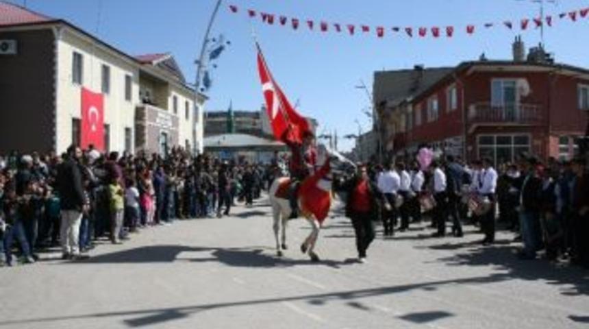 Pasinler&rsquo;in D&uuml;şman İşgalinden Kurtuluşunun 98. Yılı Coşkuyla Kutlandı