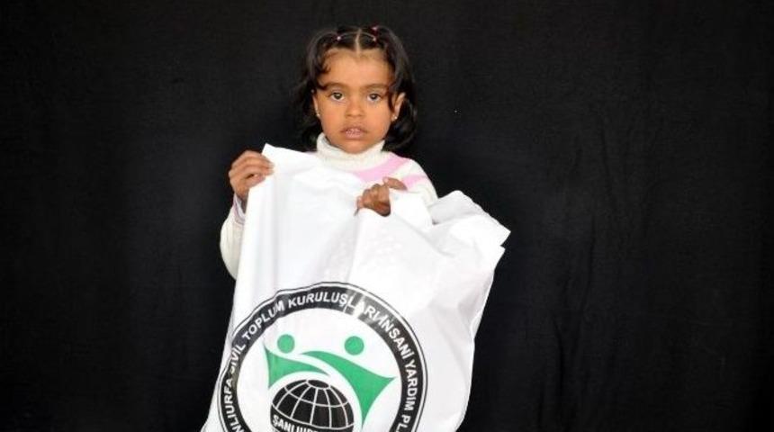 Şanlıurfa Stk&rsquo;lar Platformu &Ccedil;adır Kentteki Bin Yetimi Giydirdi