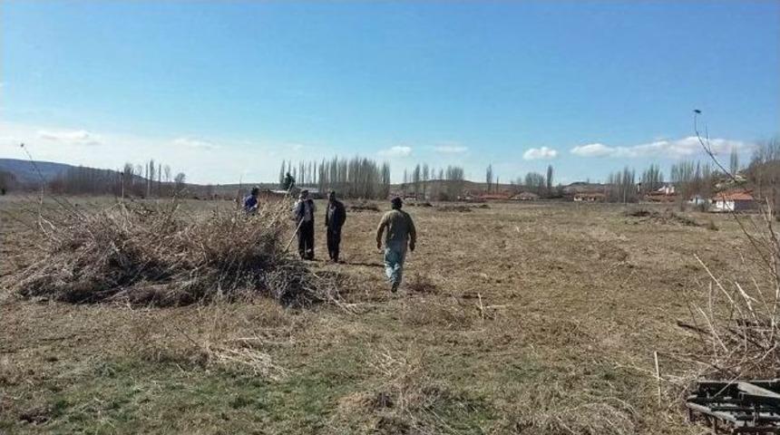 Hayvanların Otlağını İmece Usul&uuml; İle Hazırlıyorlar