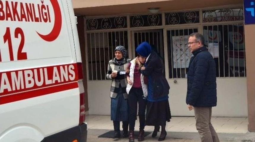 Trabzon&rsquo;da Ygs&rsquo;ye Giren Kız &Ouml;ğrenci Fenalık Ge&ccedil;irdi