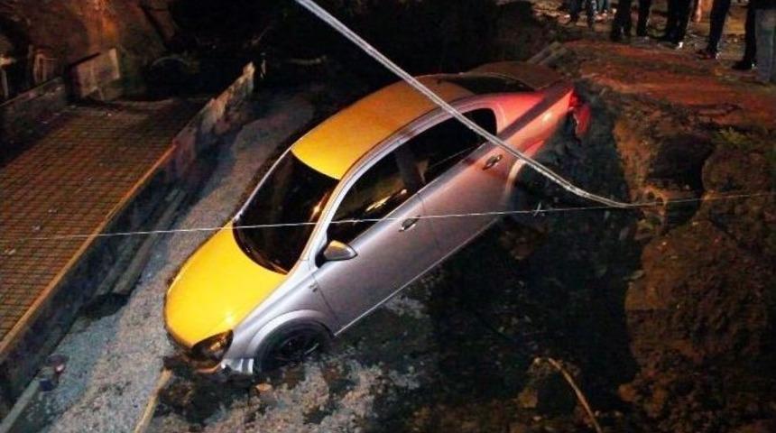 Otomobil İnşaat Alanına U&ccedil;tu: 2 Yaralı