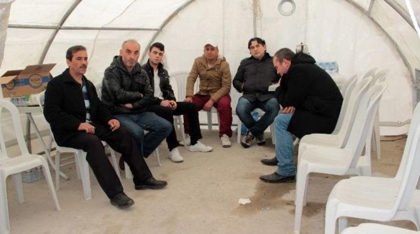 Kayıp Beratcan&rsquo;ın Yakınları Bekleyişini S&uuml;rd&uuml;r&uuml;yor