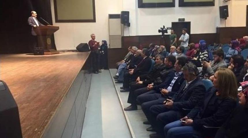 &Ccedil;anakkale&rsquo;de İlgi &Ccedil;eken Konferans
