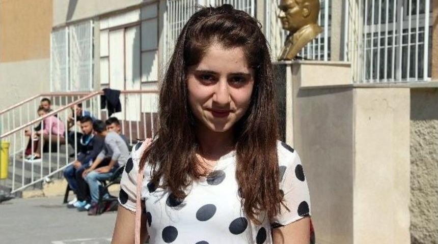 Ter&ouml;r Mağduru &Ouml;ğrenciler Gaziantep&rsquo;te Ygs&rsquo;ye Girdi