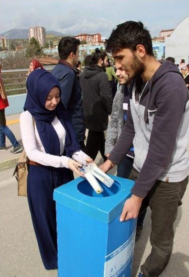 Oğluna Destek Olmak İ&ccedil;in Sınava Girdi 3