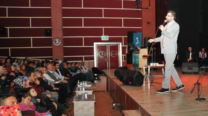 Bedirhan G&ouml;k&ccedil;e Akşehirlilerle Buluştu