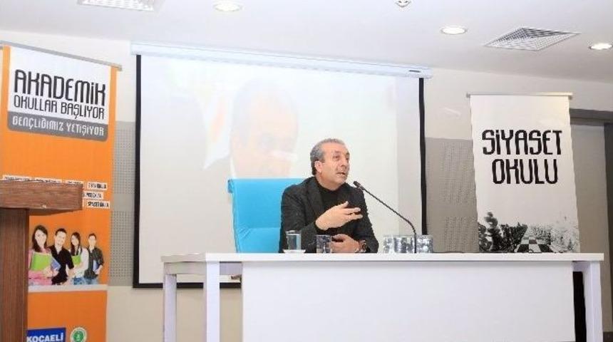 Ak Parti Genel Başkan Yardımcısı Eker, Gen&ccedil;lere Siyaseti Anlattı