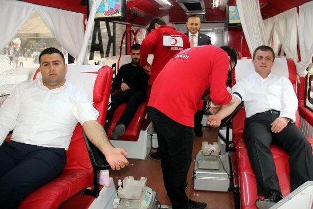 Ak Gen&ccedil;ler&rsquo;den Kan Ve K&ouml;k H&uuml;cre Bağışı 2