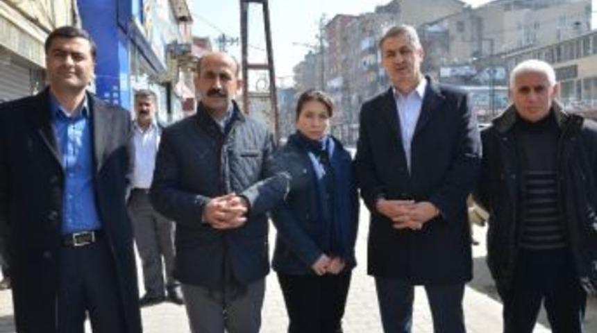 Y&uuml;ksekova&rsquo;da Hendek Ve Barikatların Olduğu Mahallede Patlama: 4 Yaralı