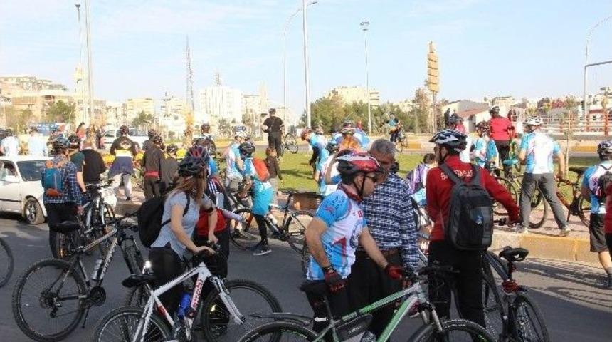 Şanlıurfa&rsquo;da Sağlık &Ccedil;alışanları İ&ccedil;in Pedal &Ccedil;evirdiler