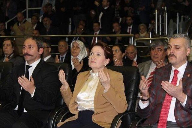 Akşener Kırklareli’de Partililere İle Bir Araya Geldi