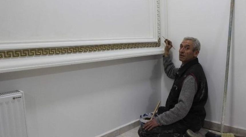 İbrahim Usta Fır&ccedil;a Atarak Ekmek Kazanıyor