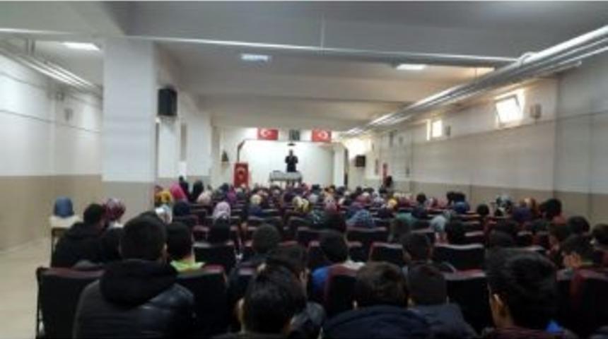 Müftü Karabayır Öğrencilere Konferans Verdi