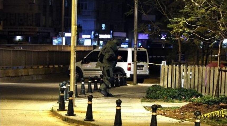 Şüpheli Çanta Fünyeyle Patlatıldı