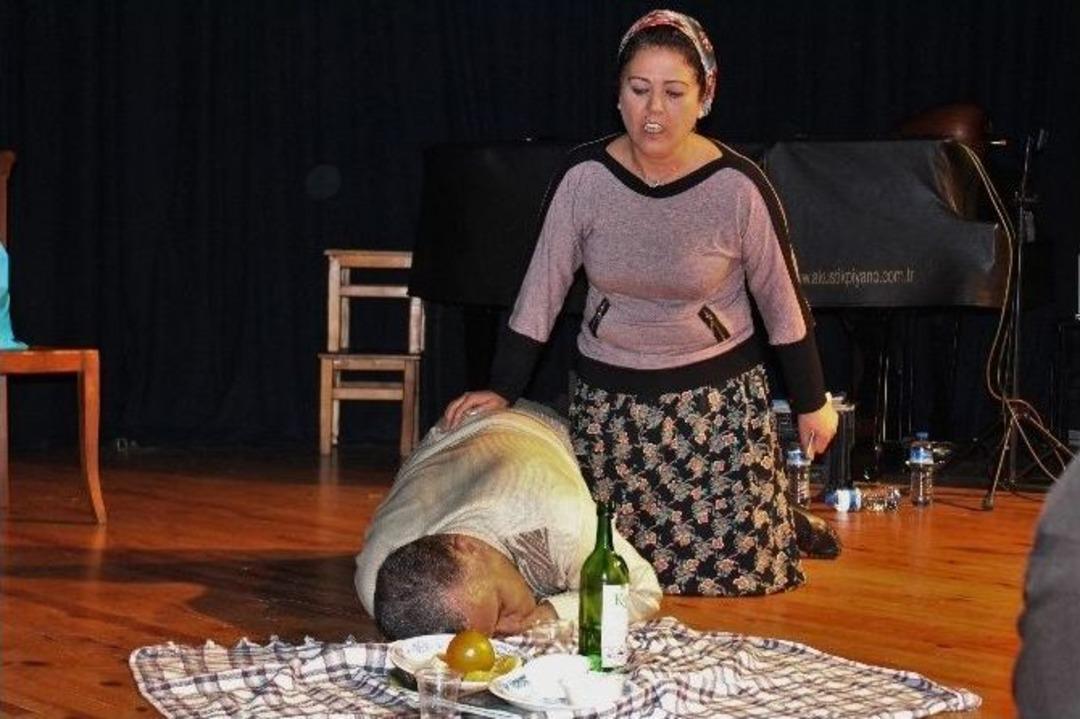 Chp Nazilli İl&ccedil;e Kadın Kolları Başkanı&rsquo;ndan, Ak Parti&rsquo;ye Oy Veren Kadınlara Hakaret