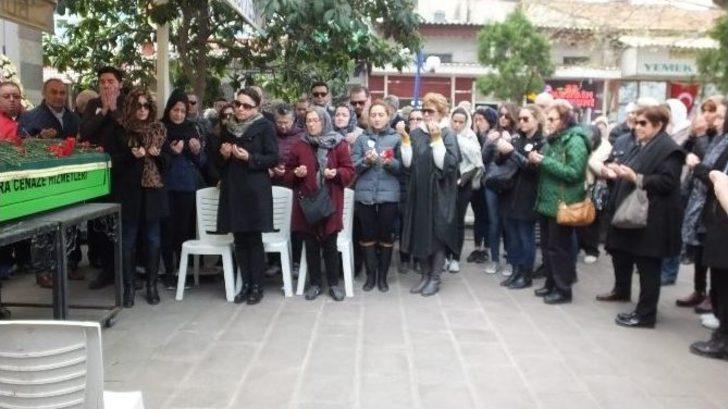 Burhaniye’de Doktor Kenan Tortop Son Yolculuğuna Uğurlandı G3