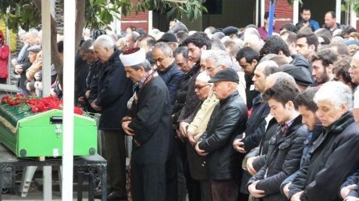 Burhaniye’de Doktor Kenan Tortop Son Yolculuğuna Uğurlandı G5