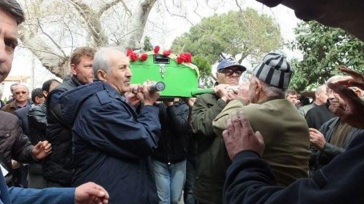 Burhaniye’de Doktor Kenan Tortop Son Yolculuğuna Uğurlandı G1