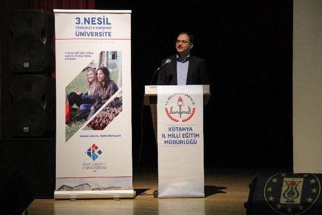 Hkü Akademisyeninden Kütahya’da Seminer