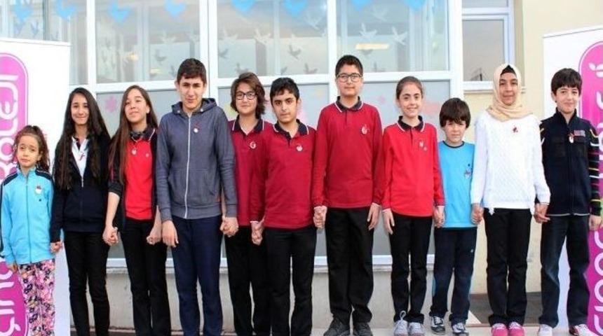 Başarılı &Ouml;ğrenciler &Ouml;d&uuml;llendirildi