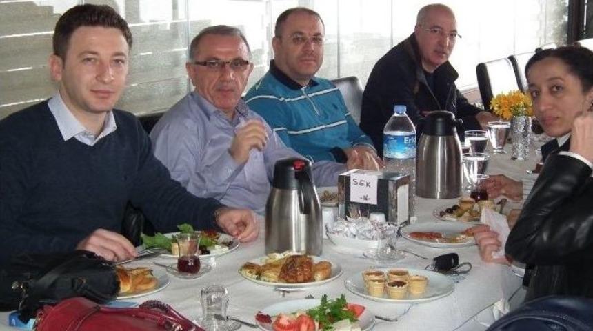 &Ccedil;anakkale Sgk İdarecileri G&ouml;r&uuml;ş Alışverişinde Bulundu