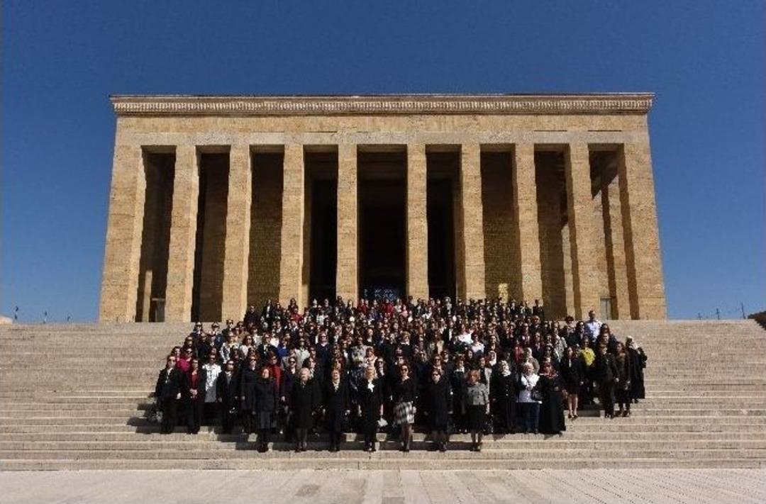 Tsk&rsquo;nın Kadın G&uuml;c&uuml;nden Anıtkabir&rsquo;e Ziyaret