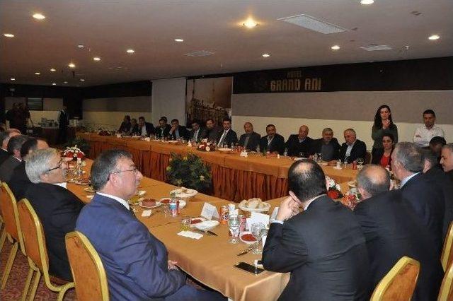 Kars Valisi Ve Milletvekilleri Osb Y&ouml;neticileriyle Buluştu 2