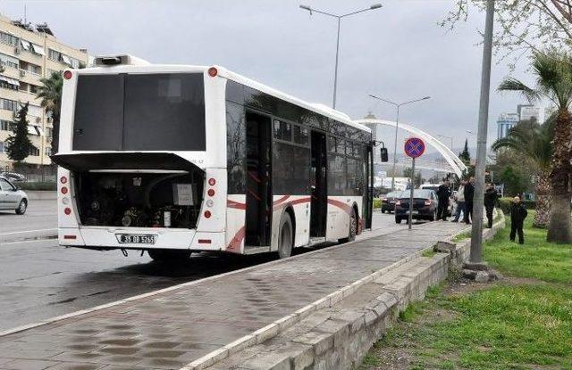 İzmir’de Otobüste Bomba Paniği