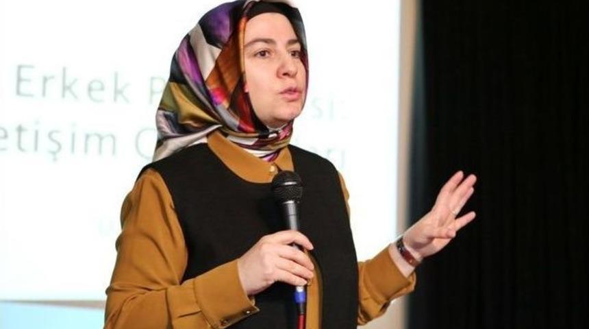 Psikolog Nazlı &Ouml;zburun: "siz Mutsuzsanız Dışarıdaki Hi&ccedil; Bir Şey Sizi Mutlu Edemez"