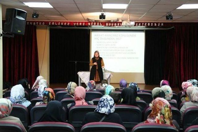 Psikolog Nazlı Özburun: "siz Mutsuzsanız Dışarıdaki Hiç Bir Şey Sizi Mutlu Edemez" 1