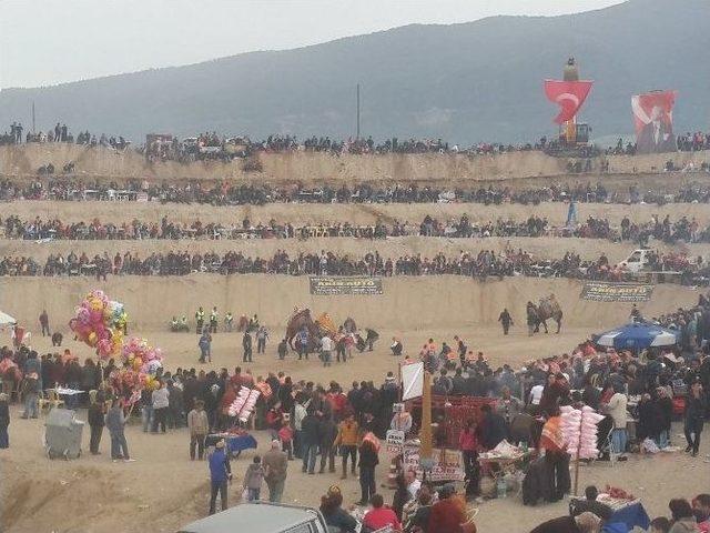 Buldan’da Develer Hastane İçin Güreşti