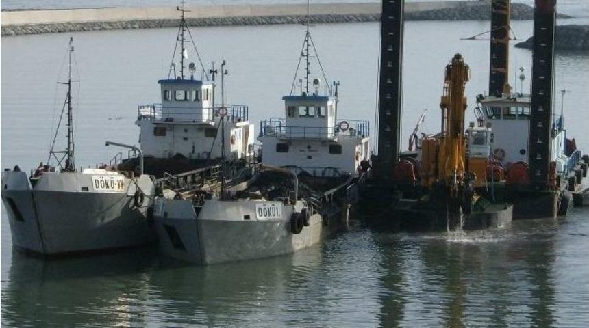 &Uuml;nye Limanı Temizlendi