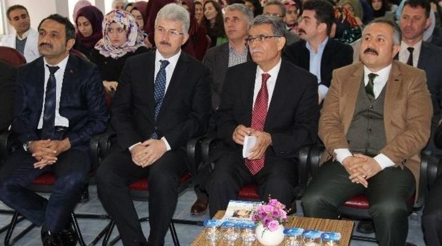 Konya&rsquo;da "bug&uuml;n&uuml; Anlamak İ&ccedil;in Akif&rsquo;i Okuyoruz" Paneli