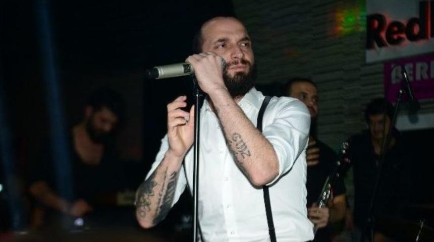 Berkay&rsquo;dan Unutulmaz Bir Konser