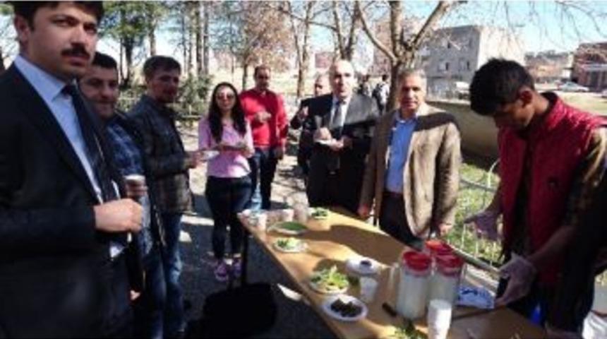 Ergani Myo &Ouml;ğrencilerinden Yardım Kermesi