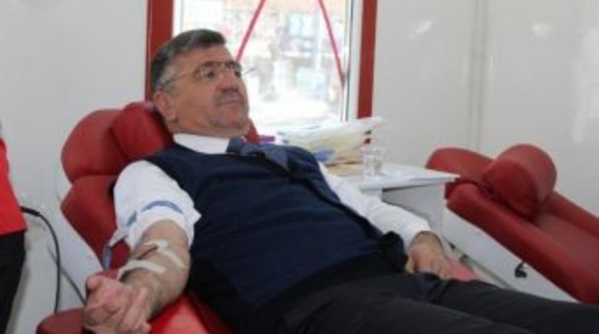 Niğde Belediye Başkanı Kan Bağışı &Ccedil;ağrısı Yaptı