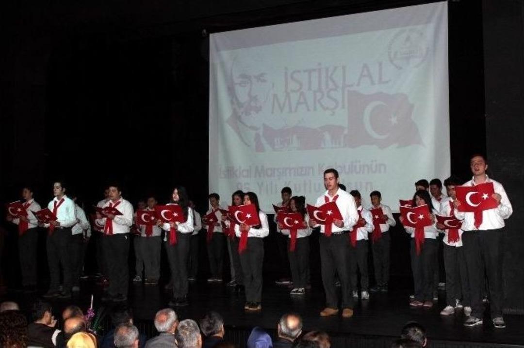 İstiklal Marşı&rsquo;nın Kabul&uuml; T&ouml;renle Kutlandı