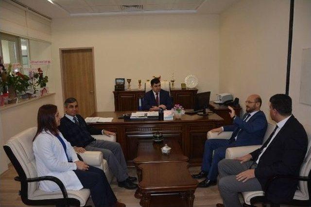 Başkan Özcan Sağlık Çalışanlarının Gününü Kutladı 1