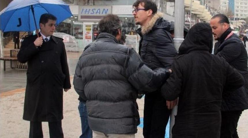 Zincirli Ter&ouml;r Protestosu